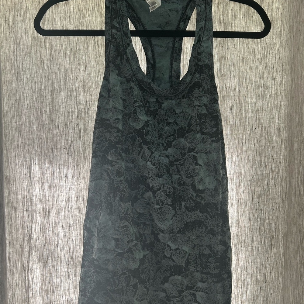 ATHLETA MOMENTUM WOMANS BLACK/TEAL FLORAL RACERBACK TANK SMALL